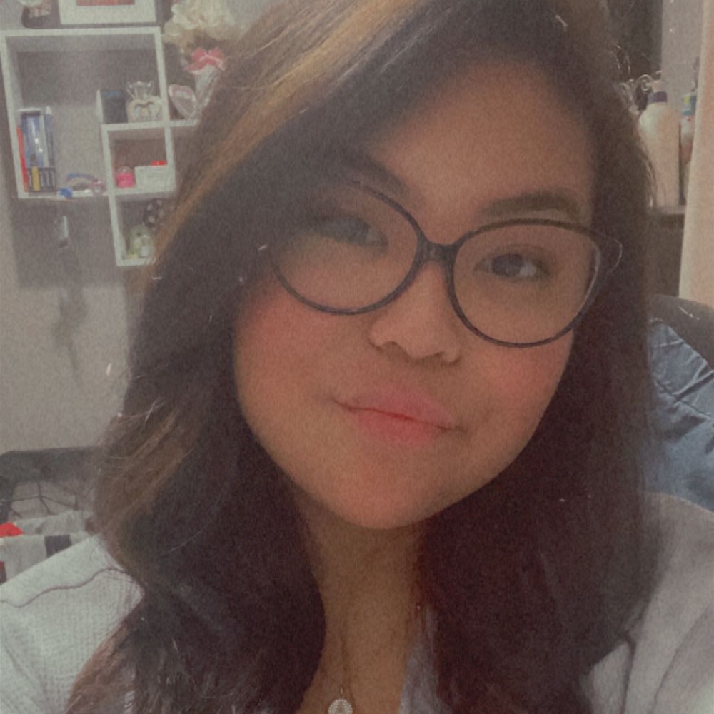 Meet your Posher, Alexis